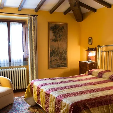I Trebbiali Bed & Breakfast *