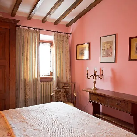 I Trebbiali Bed & Breakfast