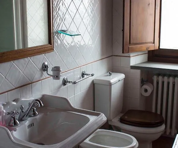 Oda ve Kahvaltı I Trebbiali Reggello